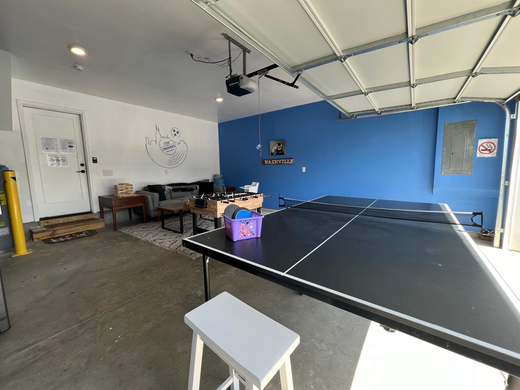 Closetobroadwayairportoprymillsgameroom16 *